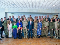 Нижнекамск: В преддверии Дня защитника Отечества - мэр города встретился с военнослужащими