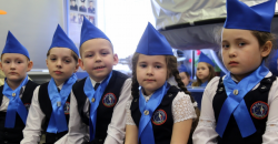 Ижевск: Более сотни первоклашек ижевской школы № 62 стали юными гагаринцами