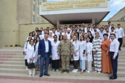 Астрахань: Герой СВО встретился со студентами-медиками