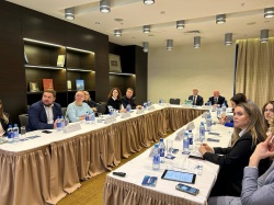 Исполнительный директор АГП Владимир Репринцев выступил с докладом на заседании круглого стола "Межрегиональное сотрудничество в сфере туризма"