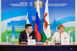 Уфа: Ратмир Мавлиев принял участие в заседании Общественной палаты города