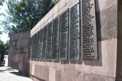 Пенза: В городе привели в порядок стелу «Слава Героям»