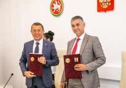 Нижнекамск: Рамиль Муллин подписал соглашение о сотрудничестве с предпринимателями города