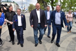 Пенза: Александр Басенко представил губернатору обновленную набережную Суры