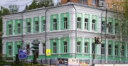 Ижевск: «Малахитовая шкатулка» в центре города - у детской школы искусств № 11 появился новый фасад