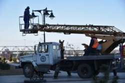 Астрахань: В городе меняют уличные лампы на энергосберегающие