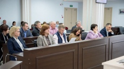 Киров: Депутаты высоко оценили деятельность Молодежного совета при главе города