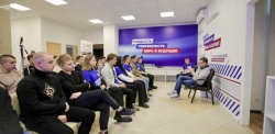Нижний Новгород: Глава города Юрий Шалабаев ответил на более десятка вопросов активистов «Молодой гвардии Единой России» во время открытого диалога 