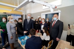 Оренбург: Денис Паслер и Сергей Салмин посетили открывшиеся в городе новые сад и школу