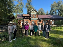 Сарапул: Около 400 жителей и гостей города стали участниками «Экскурсионного флешмоба»