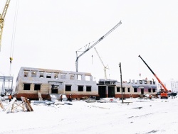 Нижнекамск: В городе полным ходом идёт строительство инновационного объекта - "Школа без отстающих"