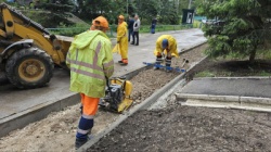 Самара: В Промышленном районе по проекту «СОдействие» ремонтируют тротуары и дорогу к остановке