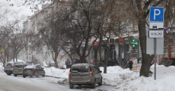 Ижевск: Платные парковки позволили разгрузить улицу Красногеройскую в городе