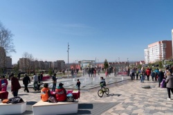 Уфа: В городе открыли парк имени народного поэта Башкортостана Равиля Бикбаева