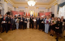 Оренбург: Гордость и слава города - победителям муниципального конкурса «Человек года» вручены награды