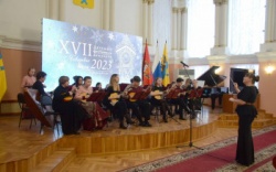 Оренбург: Фестиваль искусств «Январские вечера» собрал около 300 юных музыкантов и художников города