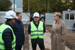 Самара: Глава города Елена Лапушкина оценила ход строительства нового детского сада по национальному проекту «Демография»