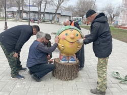 Балаково: В Детском парке открылся сказочный городок