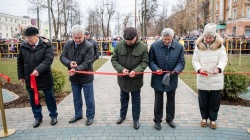 Киров: В городе торжественно открыли монумент «Славе не меркнуть, традициям жить!»