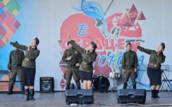Оренбург: «Фронтовая бригада» из города выступила с концертом в Волгограде