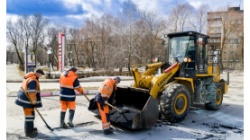 Пермь: В городе уже проведен текущий ремонт более 8 тысяч кв. метров дорог