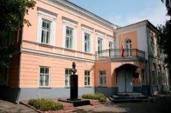 Ульяновск: В сквере у дома Языковых проводят археологические разведки
